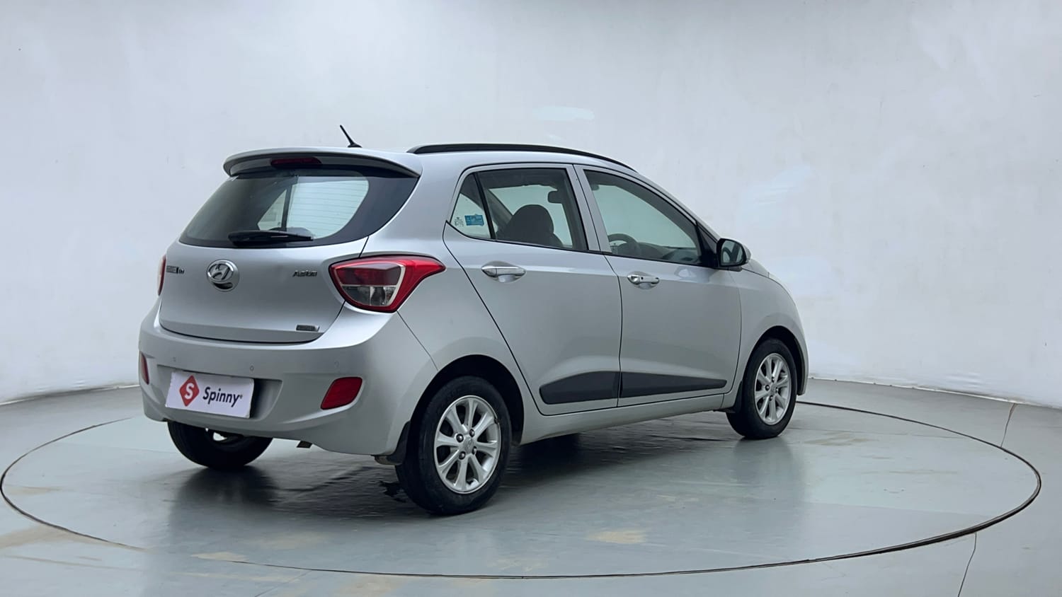 Used 2015 Hyundai Grand i10 Asta AT 1.2 Kappa VTVT Petrol Automatic exterior RIGHT REAR CORNER VIEW