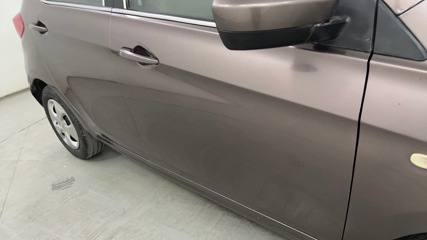 Used 2016 Tata Tiago Revotron XT Petrol Manual dents MINOR SCRATCH