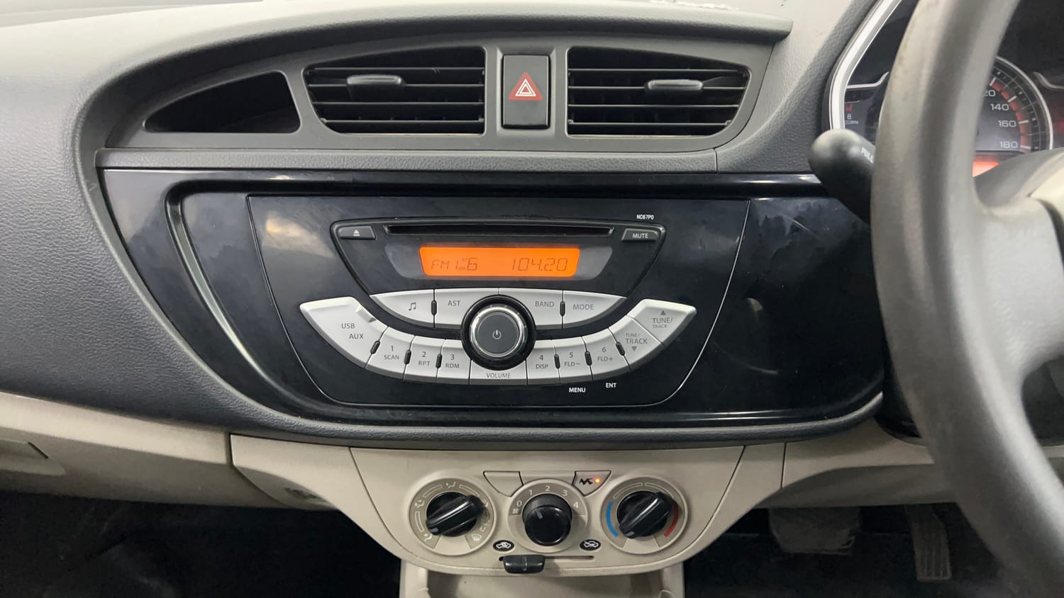 Used 2016 Maruti Suzuki Alto K10 VXi AMT Petrol Automatic interior MUSIC SYSTEM & AC CONTROL VIEW