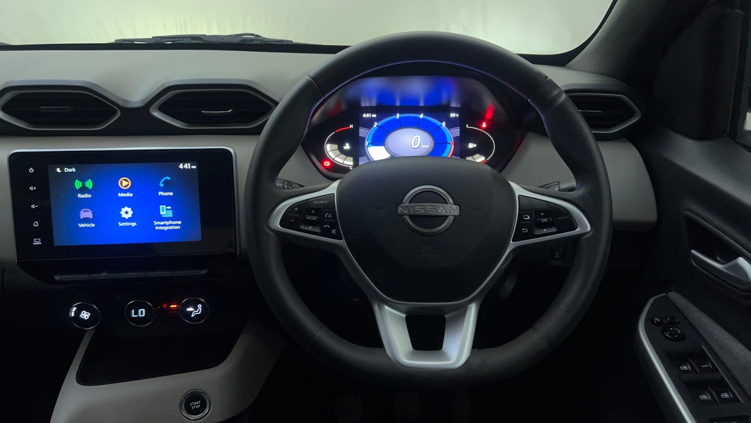 Used 2023 Nissan Magnite XV Petrol Manual interior STEERING VIEW
