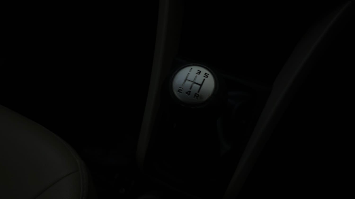 Used 2017 Maruti Suzuki Celerio ZXi Petrol Manual interior GEAR  KNOB VIEW