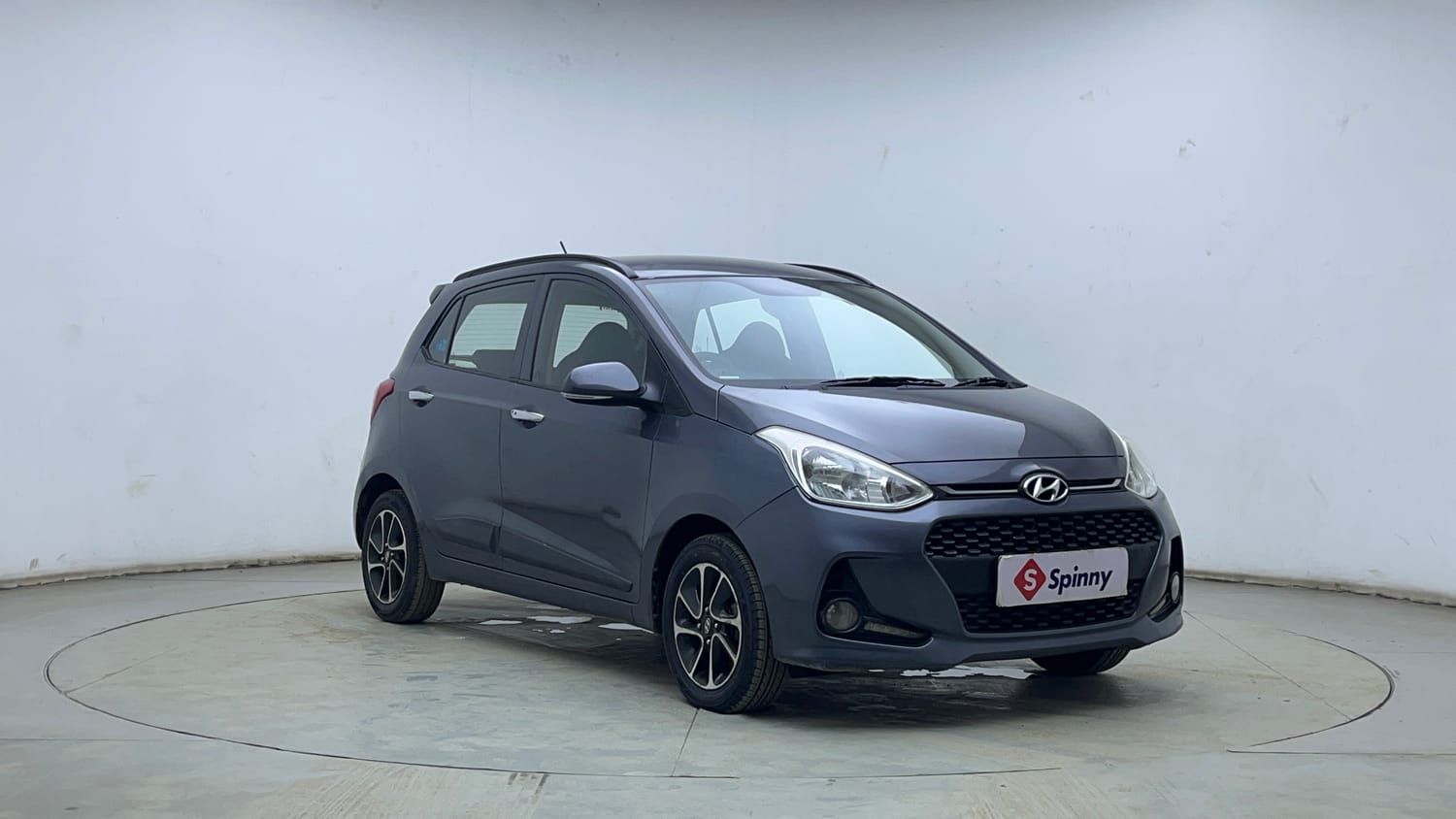 Used 2017 Hyundai Grand i10 Asta 1.2 Kappa VTVT Petrol Manual exterior RIGHT FRONT CORNER VIEW