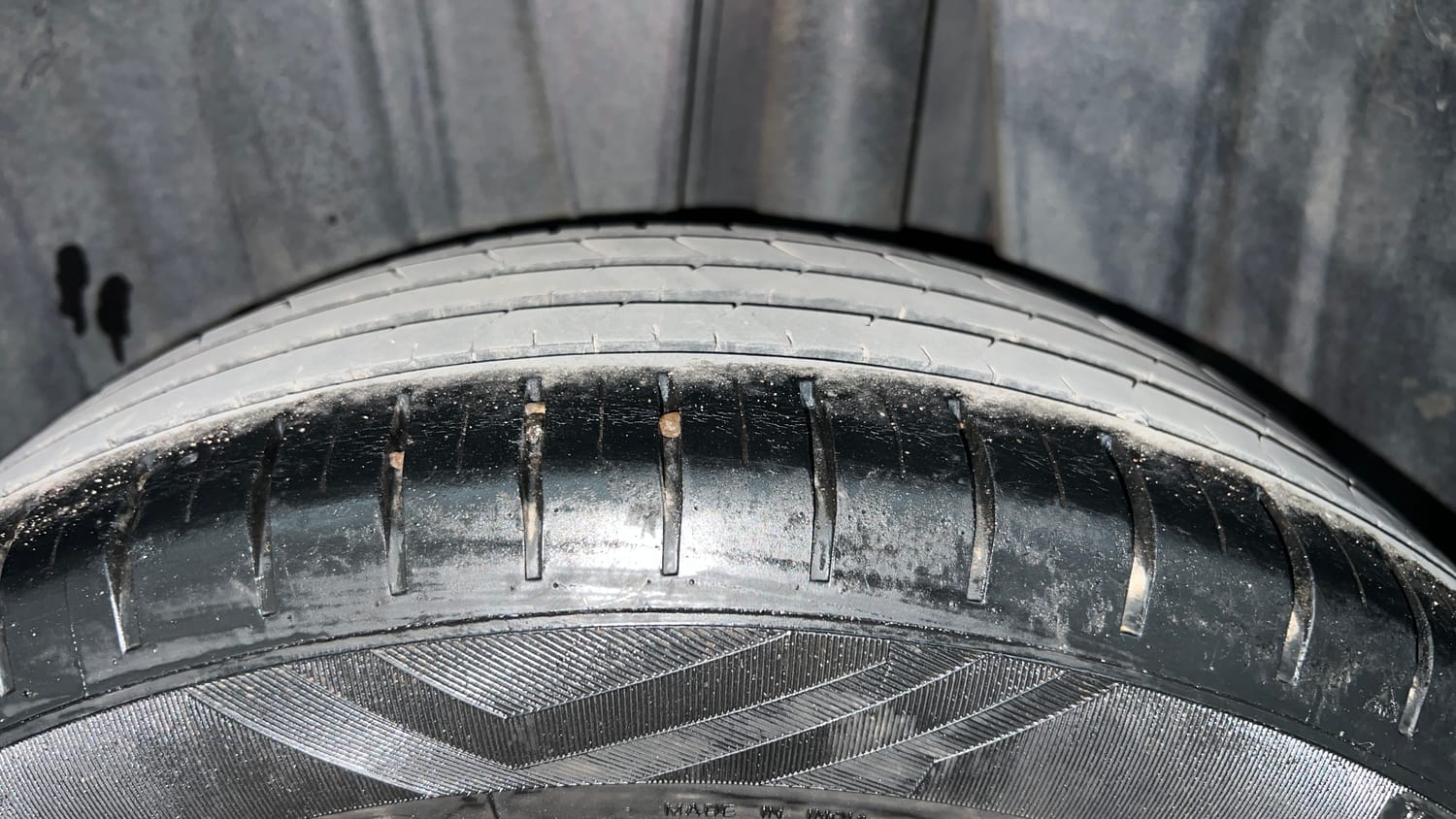 Used 2022 Toyota Glanza V Petrol Manual tyres LEFT REAR TYRE TREAD VIEW