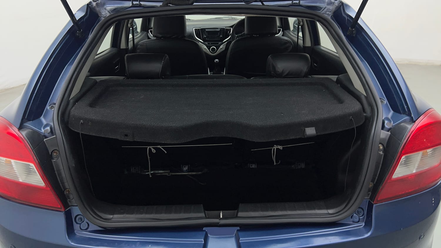 Used 2017 Maruti Suzuki Baleno Delta 1.2 Petrol Manual interior DICKY INSIDE VIEW