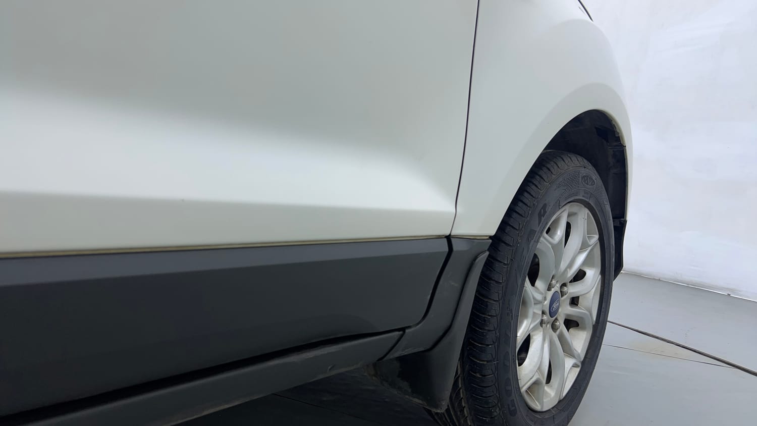 Used 2017 Ford EcoSport Titanium 1.5L Ti-VCT Petrol Manual dents MINOR SCRATCH