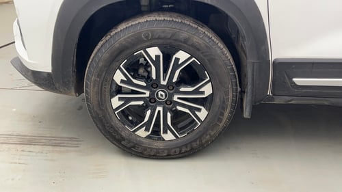Used 2021 Renault Kiger RXZ 1.0 Turbo MT Petrol Manual tyres LEFT FRONT TYRE RIM VIEW
