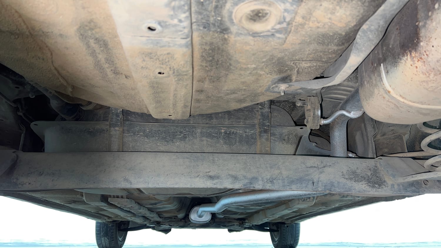 Used 2016 Hyundai Grand i10 Asta AT 1.2 Kappa VTVT (O) Petrol Automatic extra REAR UNDERBODY VIEW (TAKEN FROM REAR)