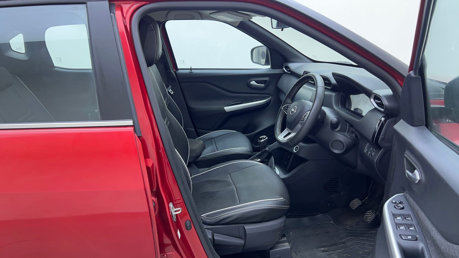 Used 2023 Nissan Magnite XV Premium Turbo Petrol Manual interior RIGHT SIDE FRONT DOOR CABIN VIEW