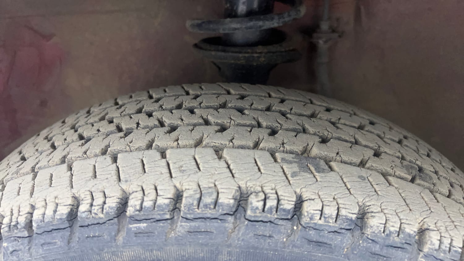 Used 2015 Maruti Suzuki Alto K10 VXi Petrol Manual tyres LEFT FRONT TYRE TREAD VIEW