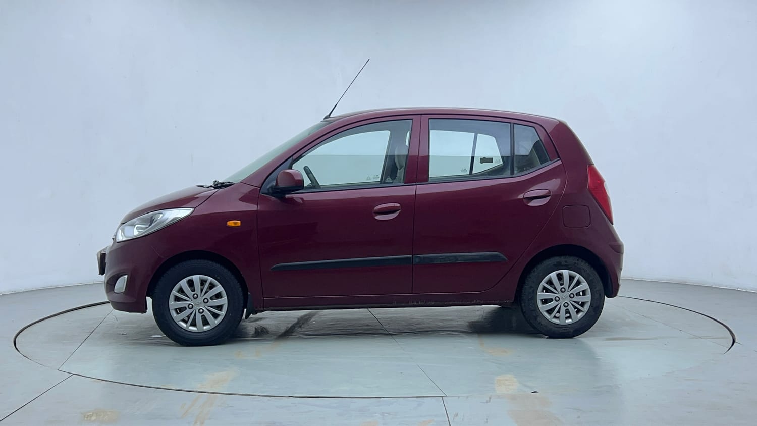 Used 2015 Hyundai i10 Sportz 1.1 iRDE2 Petrol Manual exterior LEFT SIDE VIEW