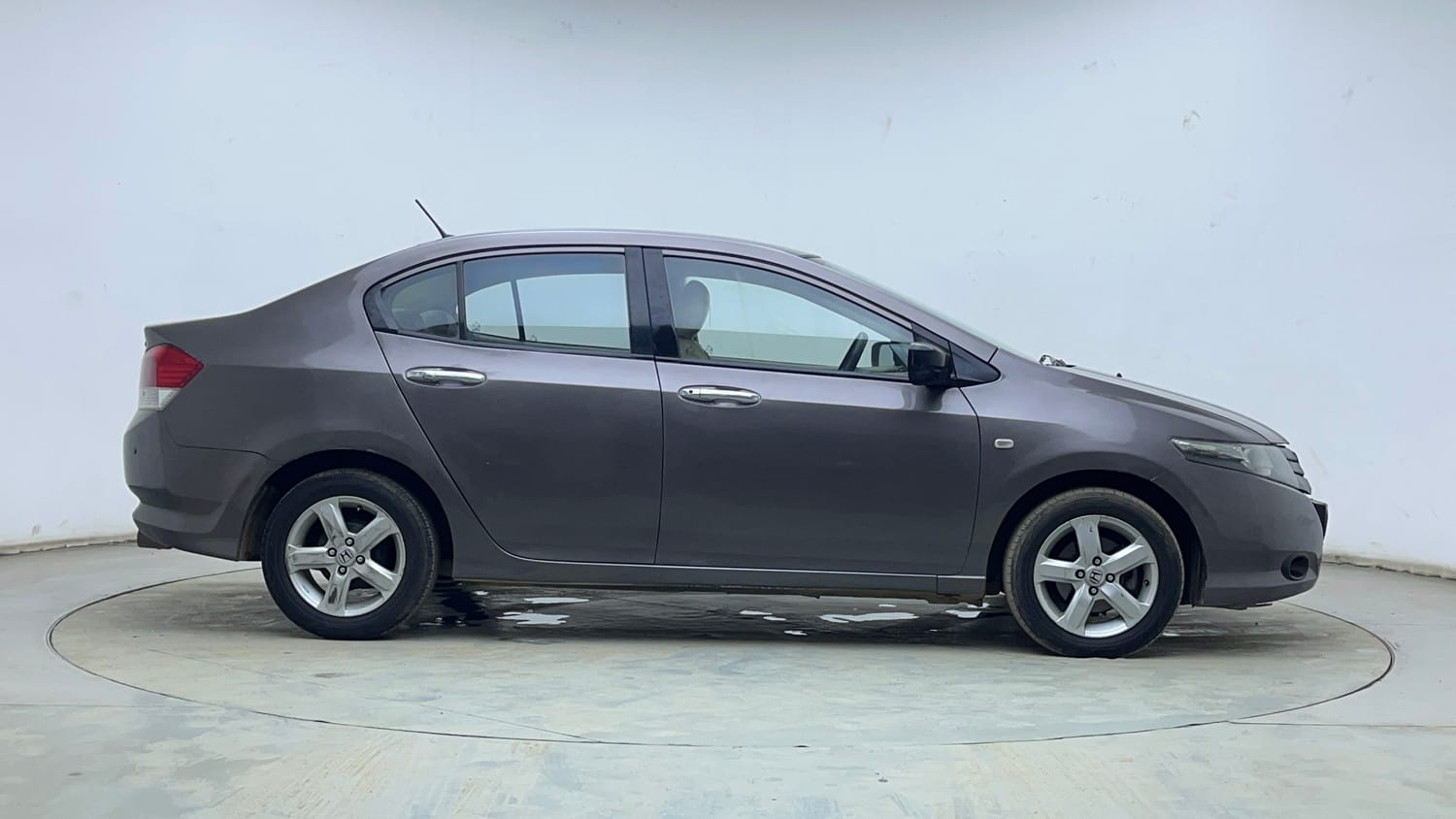 Used 2011 Honda City 1.5 V AT Petrol Automatic exterior RIGHT SIDE VIEW