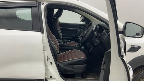 Used 2021 Renault Kiger RXZ 1.0 Turbo MT Petrol Manual interior RIGHT SIDE FRONT DOOR CABIN VIEW
