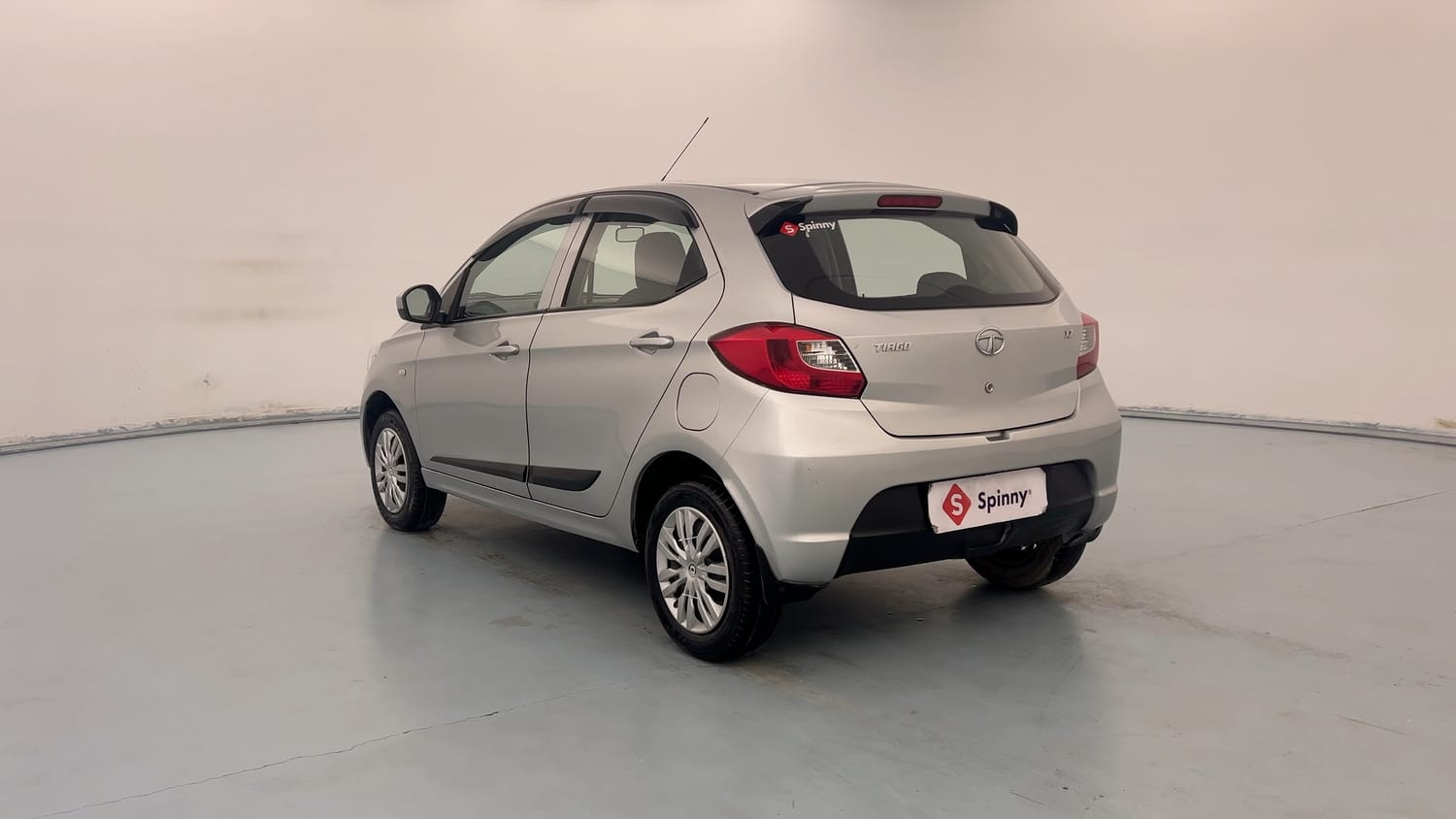 Used 2019 Tata Tiago Revotron XZ w/o Alloy Petrol Manual exterior LEFT REAR CORNER VIEW