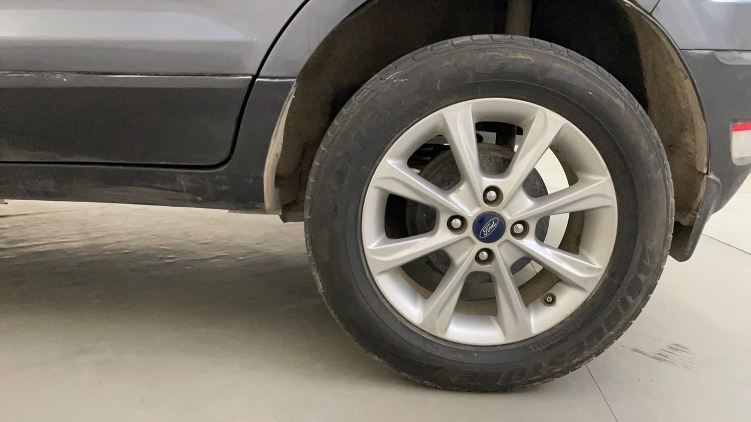 Used 2018 Ford EcoSport Titanium 1.5L TDCi Diesel Manual tyres LEFT REAR TYRE RIM VIEW