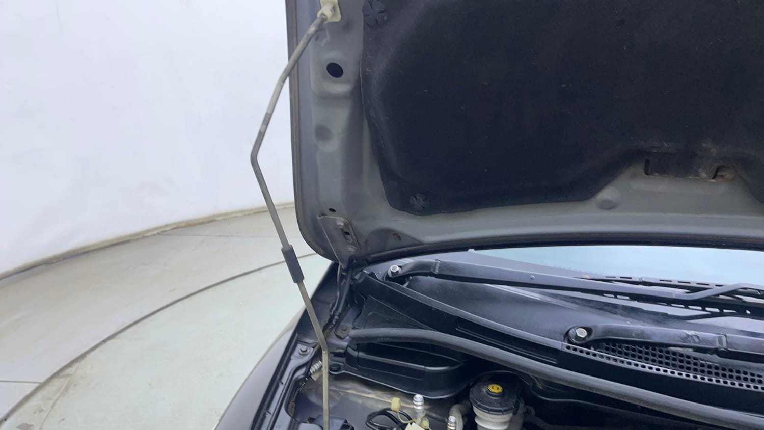 Used 2016 Honda Jazz VX Petrol Petrol Manual engine ENGINE RIGHT SIDE HINGE & APRON VIEW