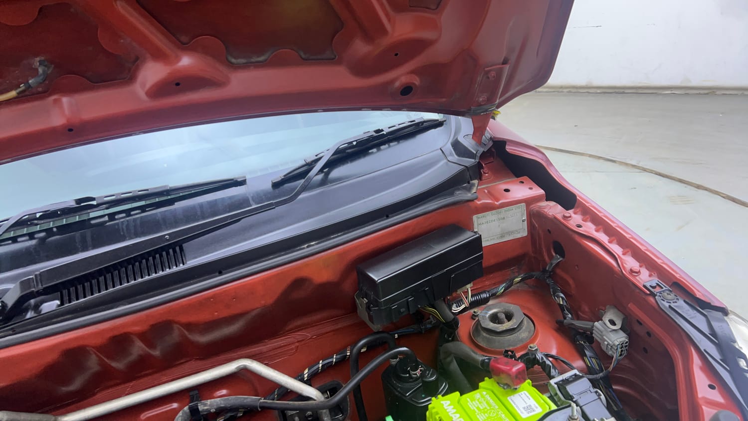 Used 2015 Maruti Suzuki Alto K10 VXi Petrol Manual engine ENGINE LEFT SIDE HINGE & APRON VIEW