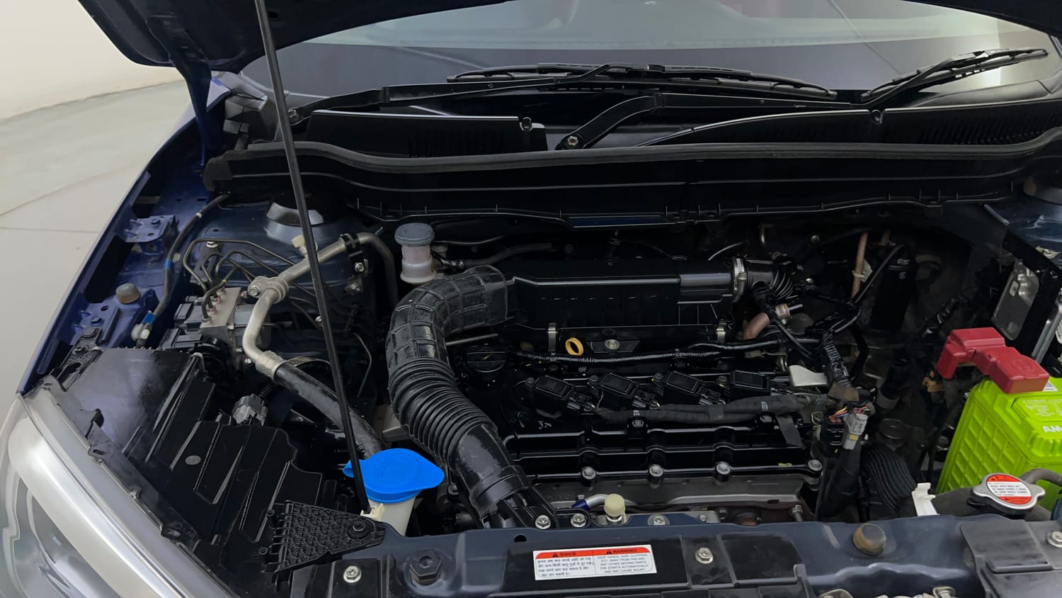 Used 2022 Toyota Urban Cruiser Mid Grade MT Petrol Manual engine ENGINE RIGHT SIDE HINGE & APRON VIEW