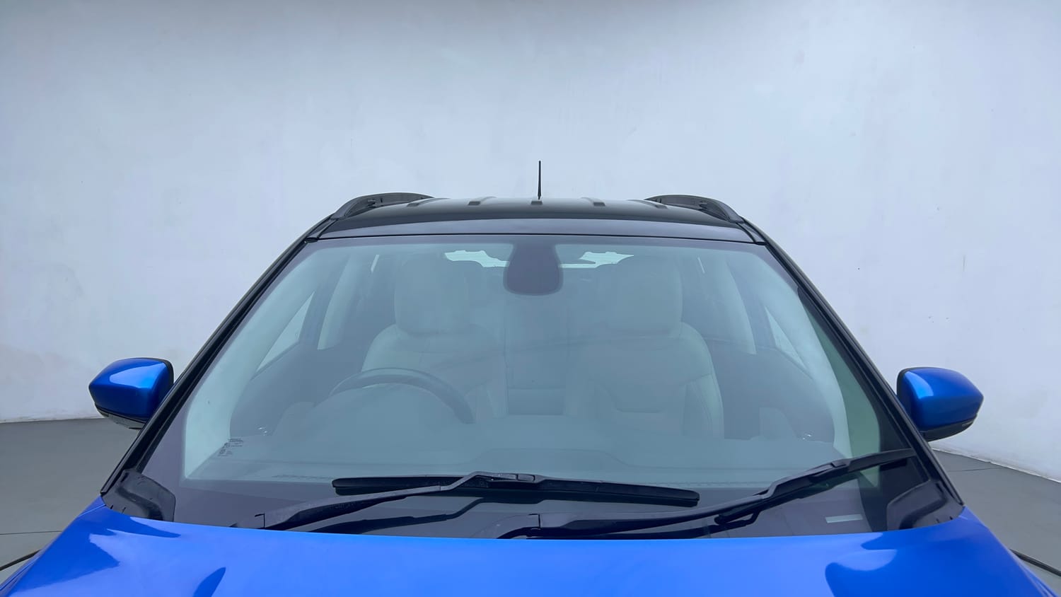 Used 2018 Jeep Compass Limited 1.4 Petrol AT Petrol Automatic exterior FRONT WINDSHIELD VIEW
