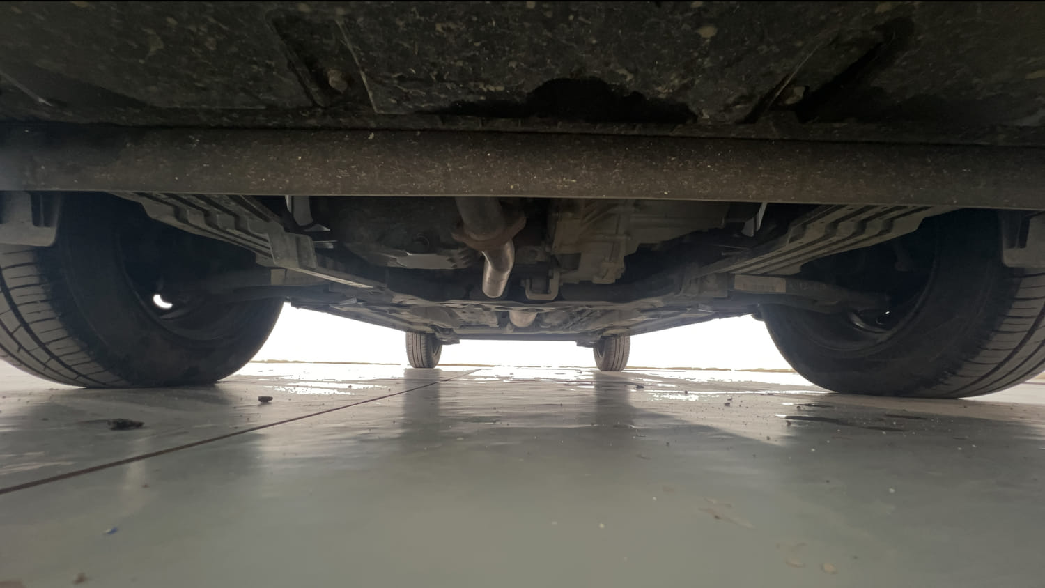 Used 2023 Tata Punch Adventure Rhythm Pack MT Petrol Manual extra FRONT LEFT UNDERBODY VIEW