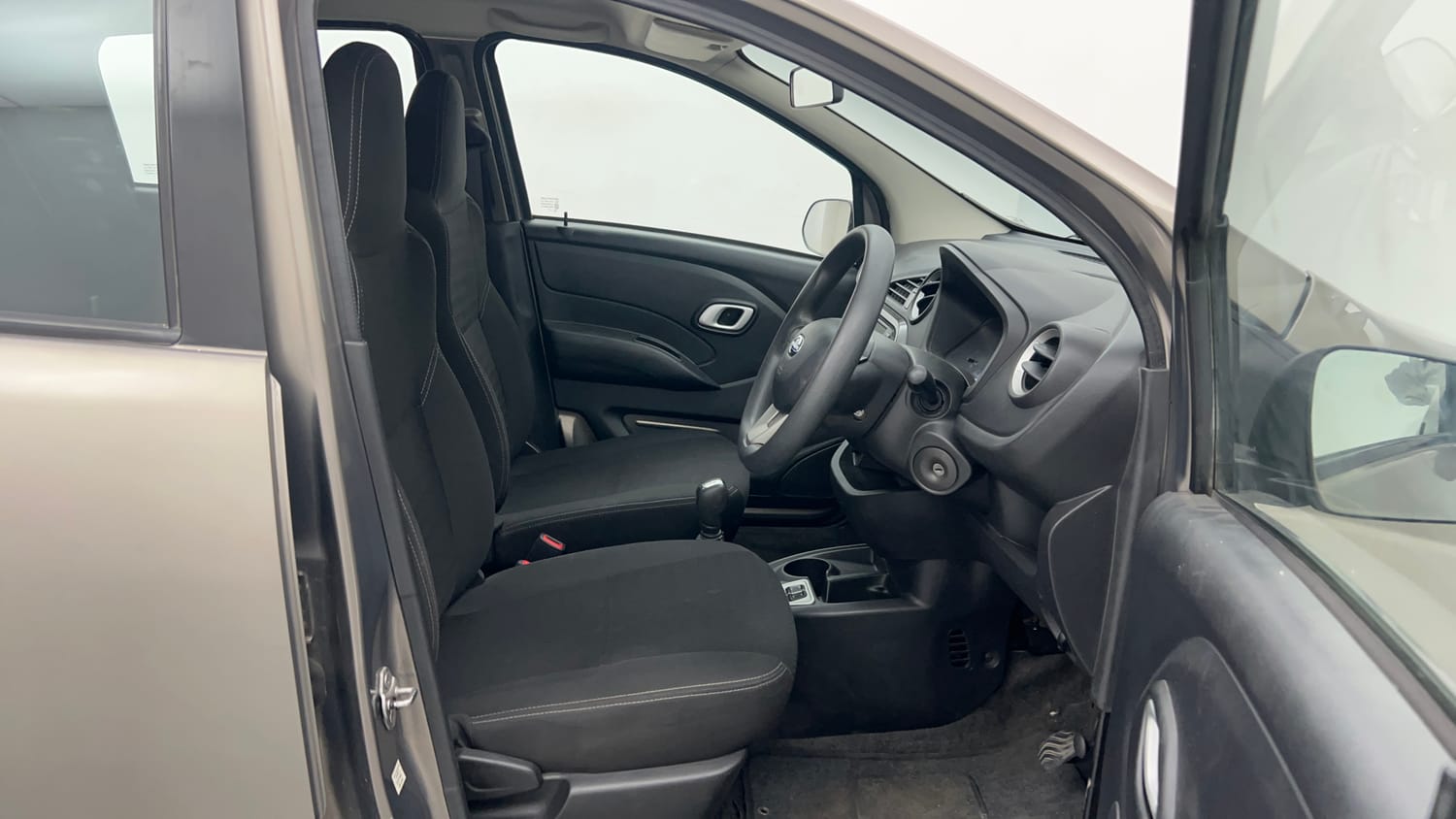 Used 2018 Datsun Redi-GO S 1.0 AMT Petrol Automatic interior RIGHT SIDE FRONT DOOR CABIN VIEW