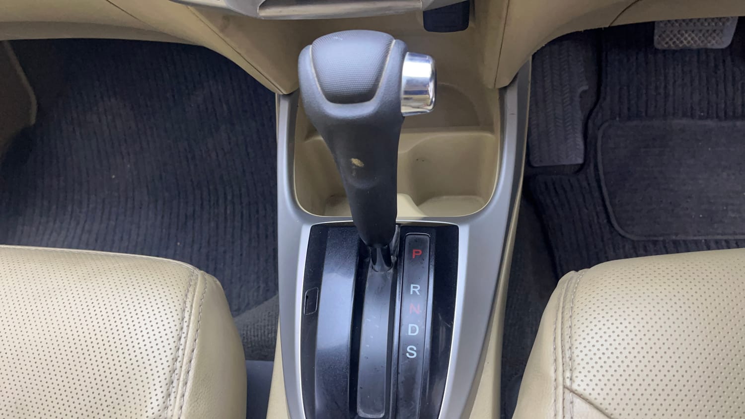 Used 2011 Honda City 1.5 V AT Petrol Automatic interior GEAR  KNOB VIEW