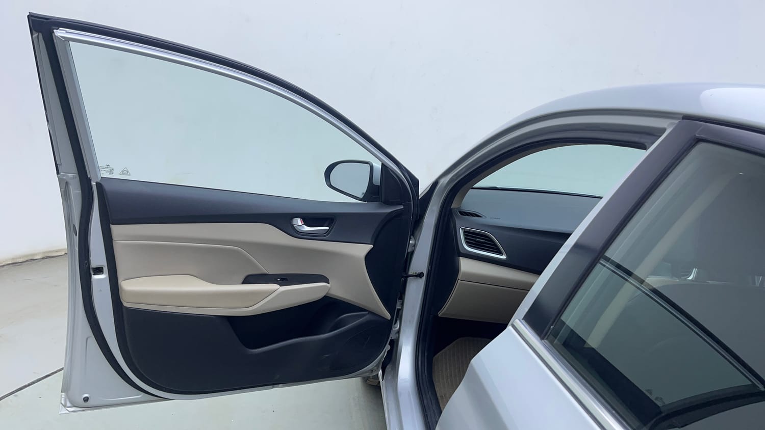 Used 2017 Hyundai Verna SX (O) 1.6 VTVT AT Petrol Automatic interior LEFT FRONT DOOR OPEN VIEW
