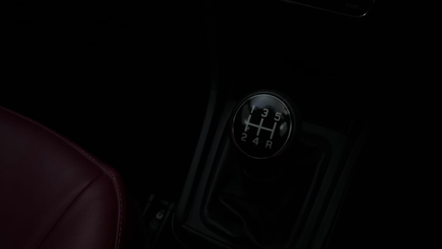 Used 2022 Toyota Urban Cruiser Mid Grade MT Petrol Manual interior GEAR  KNOB VIEW
