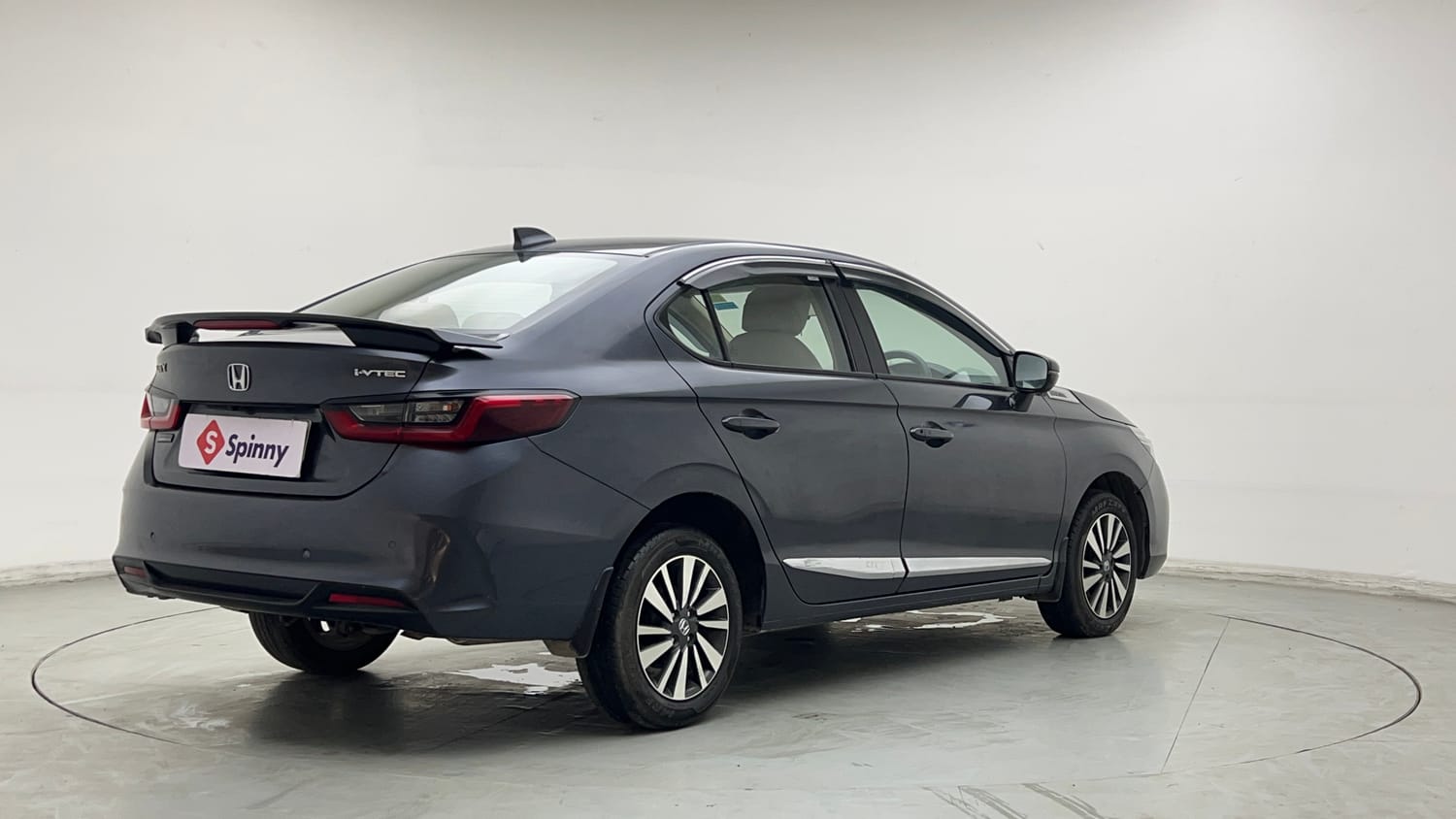 Used 2023 Honda City V Petrol MT Petrol Manual exterior RIGHT REAR CORNER VIEW