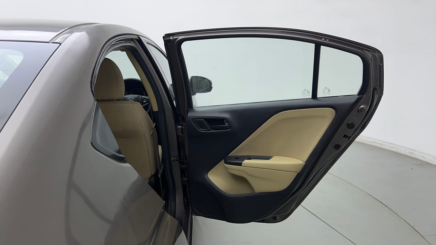 Used 2016 Honda City SV CVT Petrol Automatic interior RIGHT REAR DOOR OPEN VIEW