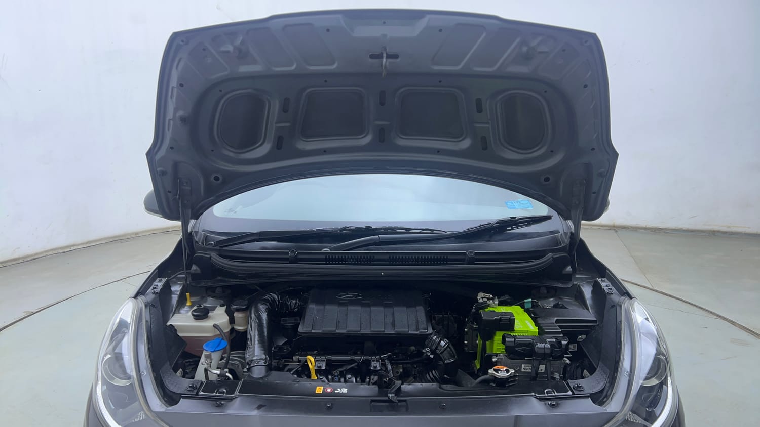 Used 2022 Hyundai Aura SX Plus 1.2 AMT Petrol Petrol Automatic engine ENGINE & BONNET OPEN FRONT VIEW