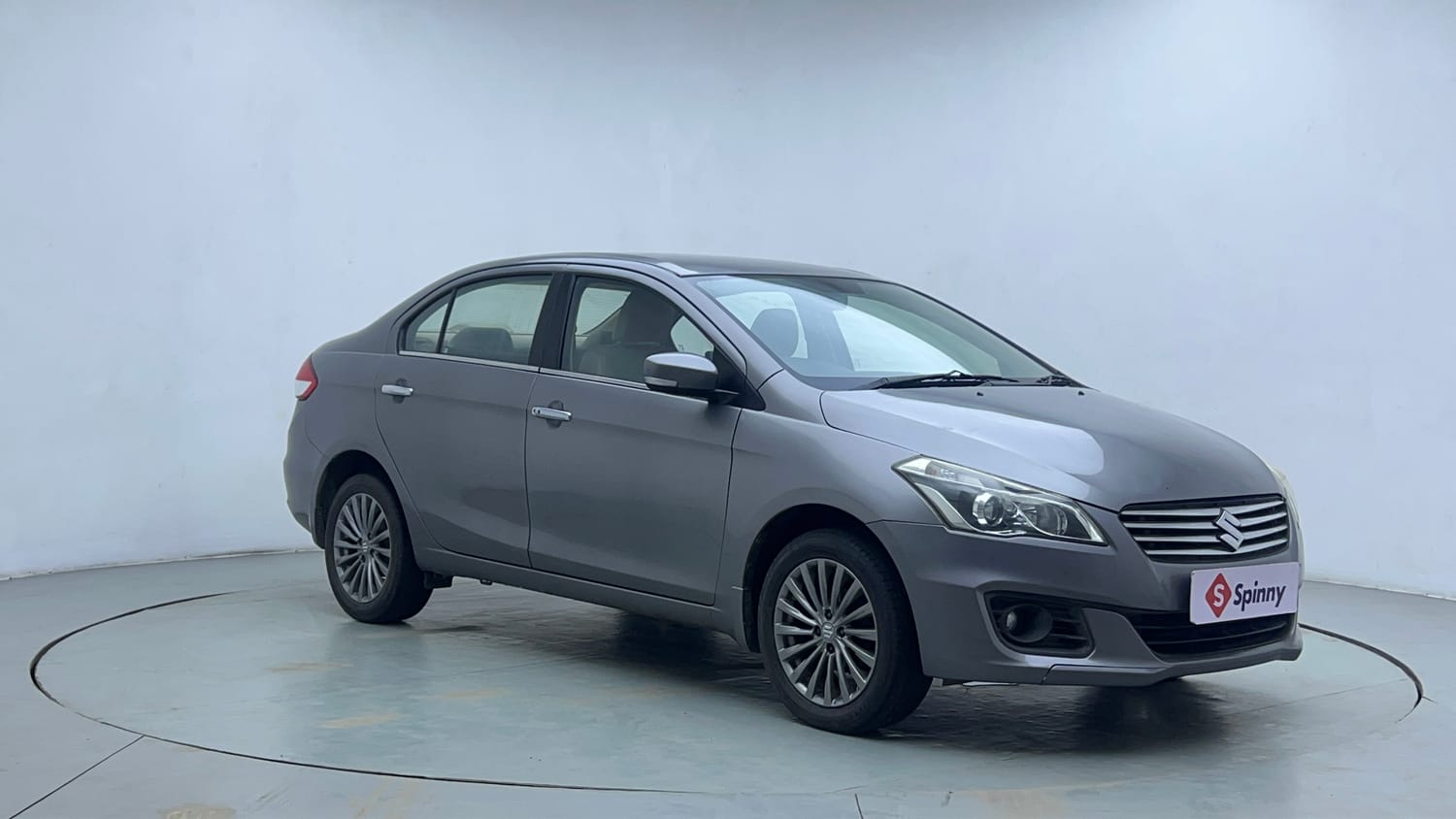 Used 2017 Maruti Suzuki Ciaz Alpha 1.4 AT Petrol Automatic exterior RIGHT FRONT CORNER VIEW