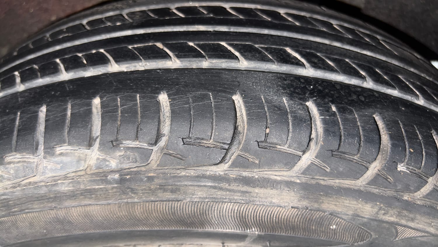 Used 2018 Maruti Suzuki Baleno Delta 1.2 AT Petrol Automatic tyres LEFT REAR TYRE TREAD VIEW