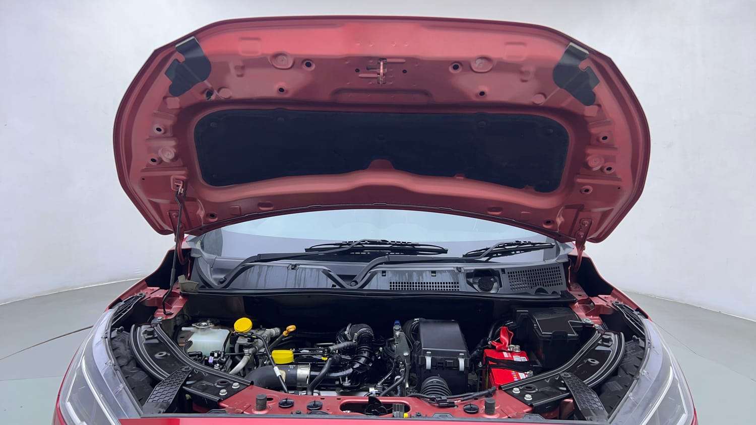 Used 2023 Nissan Magnite XV Premium Turbo Petrol Manual engine ENGINE & BONNET OPEN FRONT VIEW