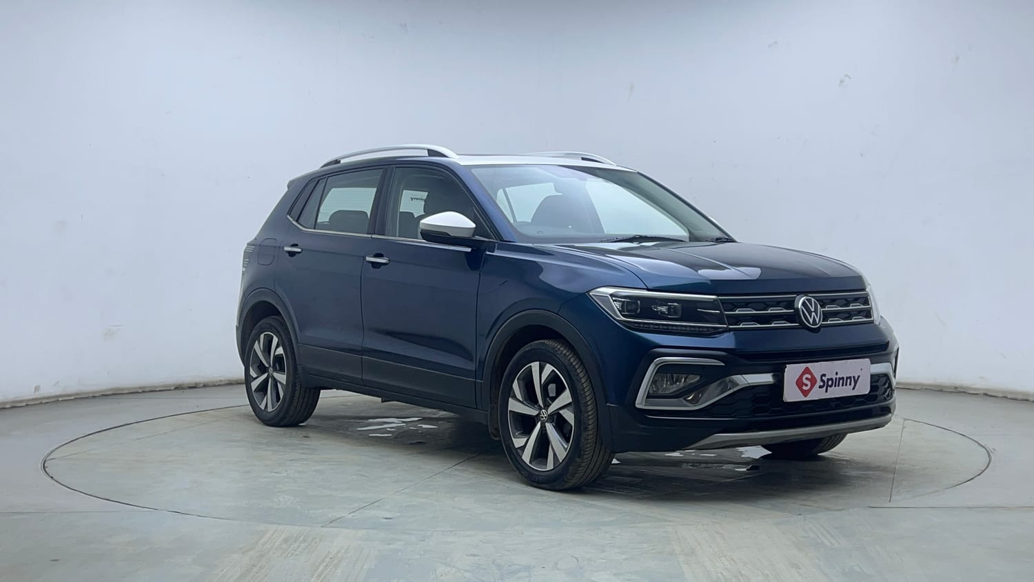 Used 2025 Volkswagen Taigun Topline 1.0 TSI AT Petrol Automatic exterior RIGHT FRONT CORNER VIEW