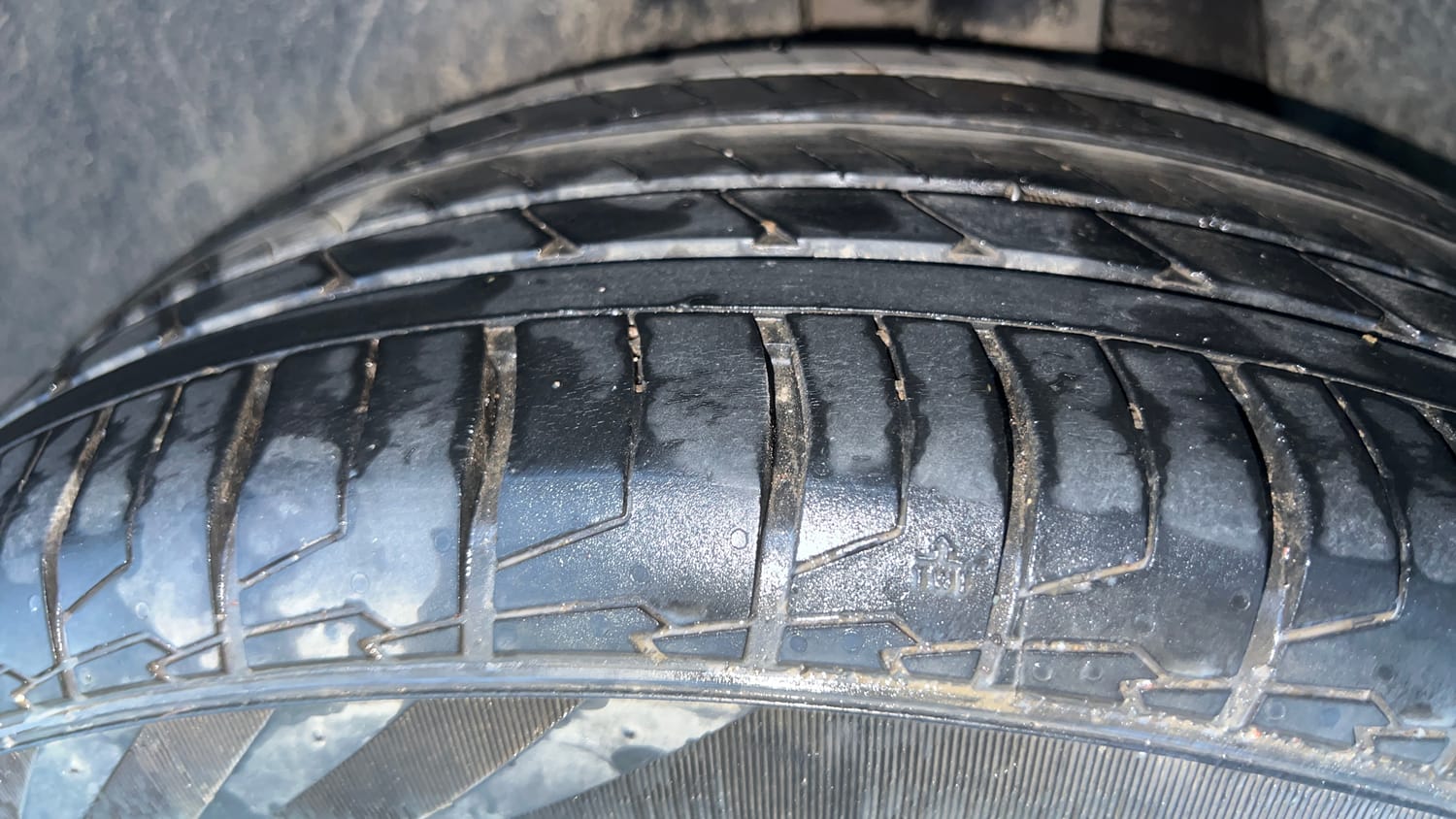 Used 2018 Hyundai Creta SX 1.6 AT Petrol Petrol Automatic tyres LEFT REAR TYRE TREAD VIEW