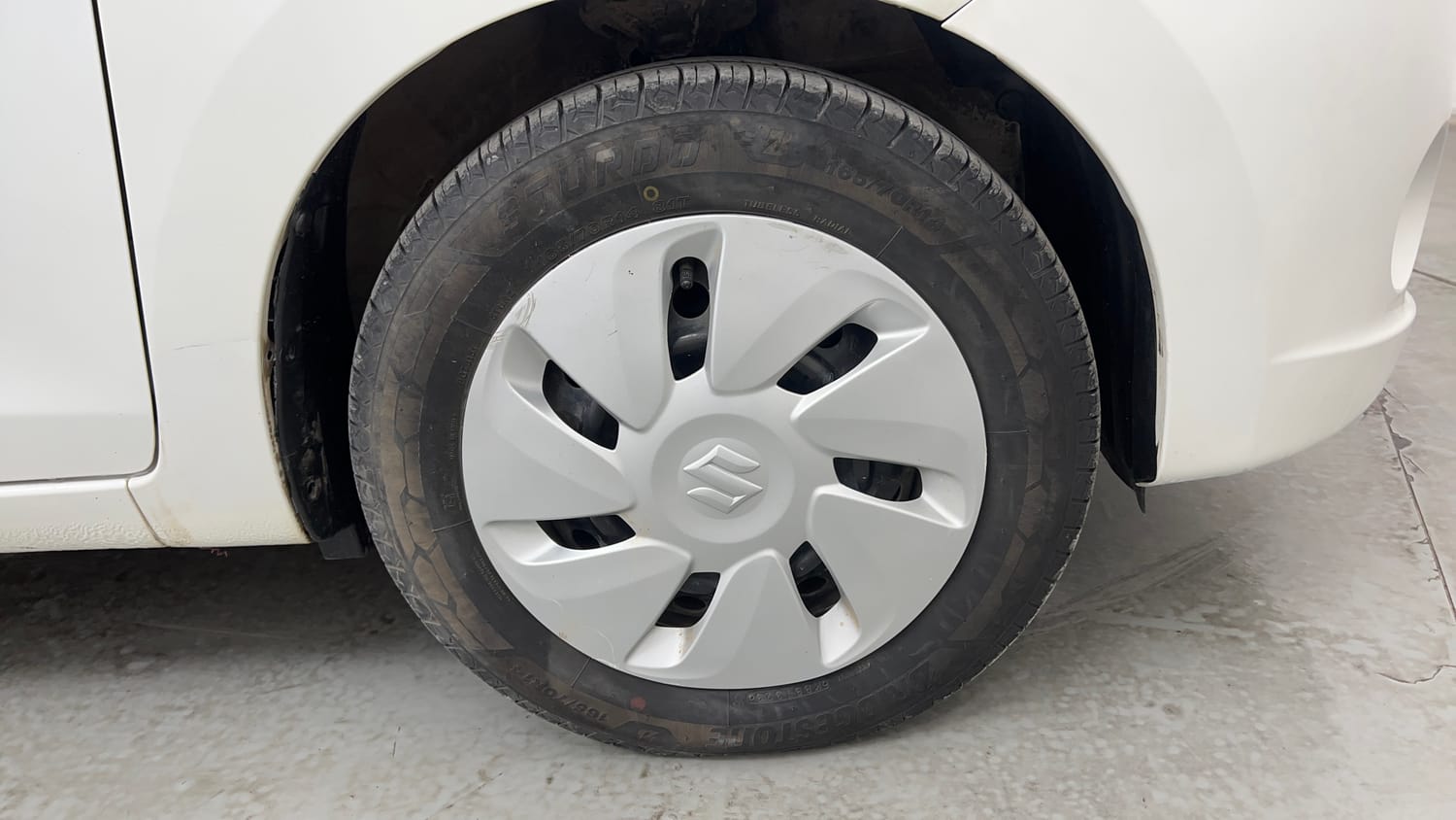 Used 2016 Maruti Suzuki Celerio VXi CNG Cng Manual tyres RIGHT FRONT TYRE RIM VIEW