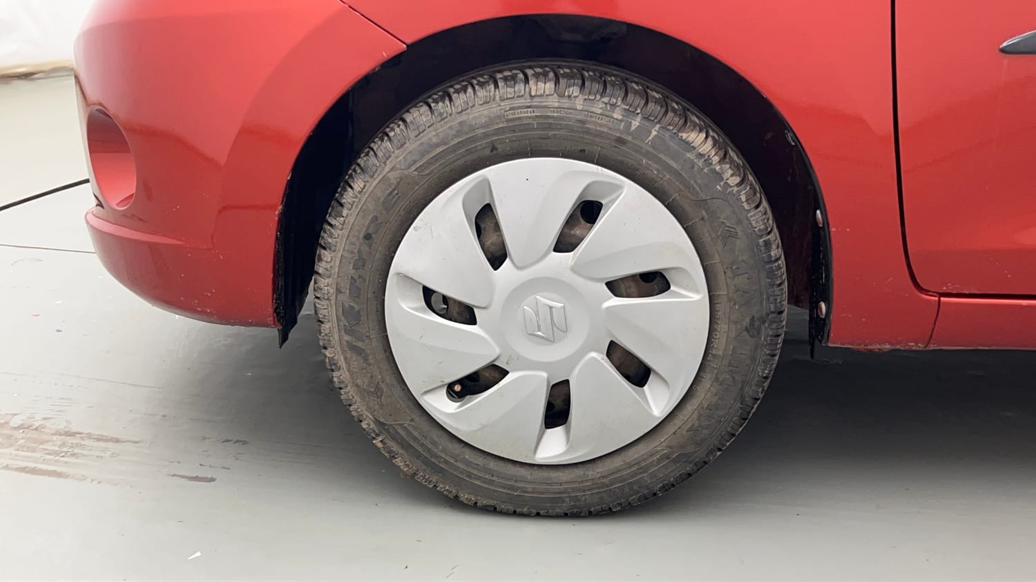 Used 2015 Maruti Suzuki Celerio VXi AMT Petrol Automatic tyres LEFT FRONT TYRE RIM VIEW