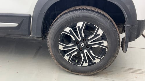 Used 2021 Renault Kiger RXZ 1.0 Turbo MT Petrol Manual tyres LEFT REAR TYRE RIM VIEW