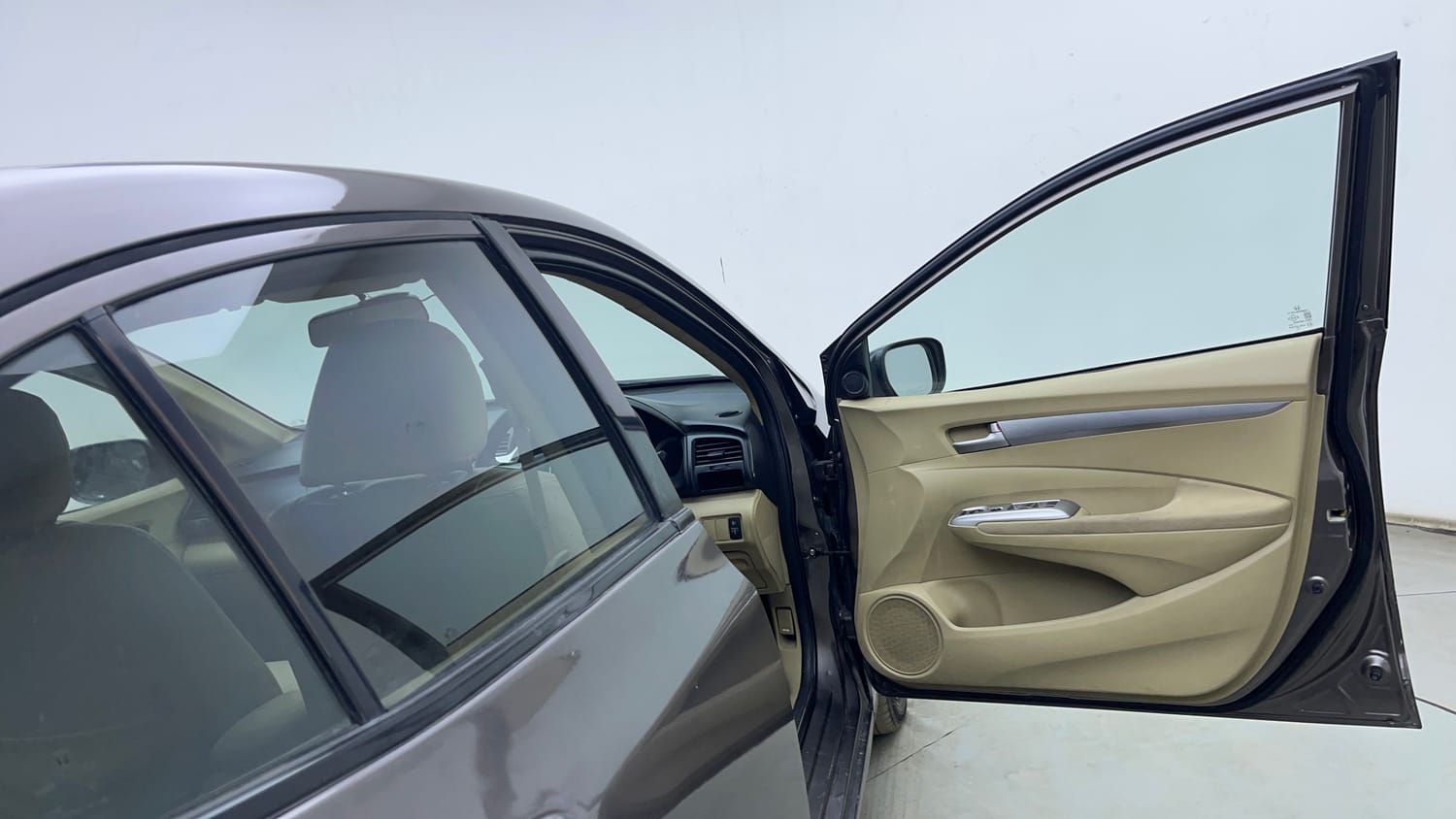 Used 2011 Honda City 1.5 V AT Petrol Automatic interior RIGHT FRONT DOOR OPEN VIEW