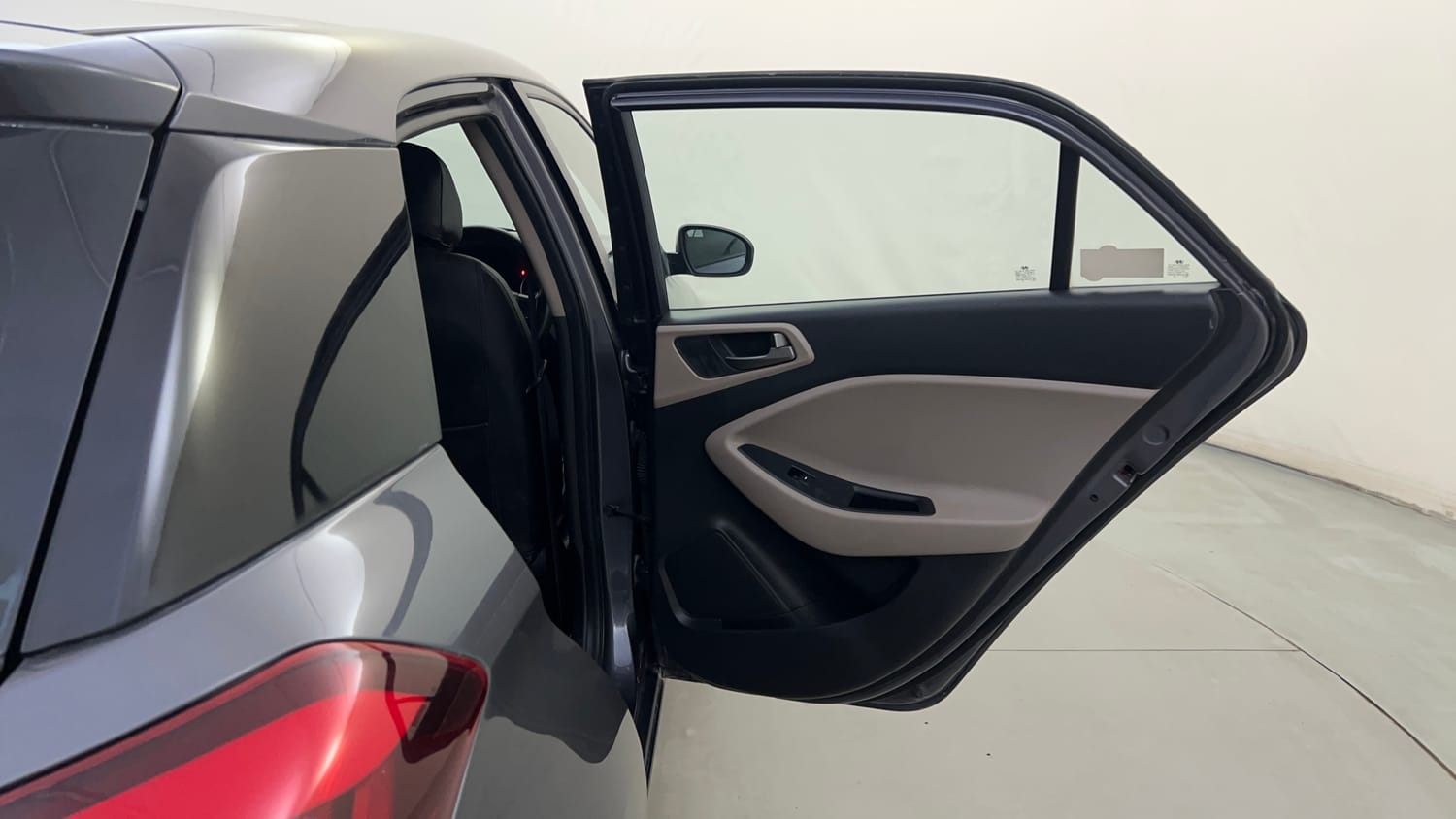 Used 2017 Hyundai Elite i20 Magna Executive 1.2 Petrol Manual interior RIGHT REAR DOOR OPEN VIEW