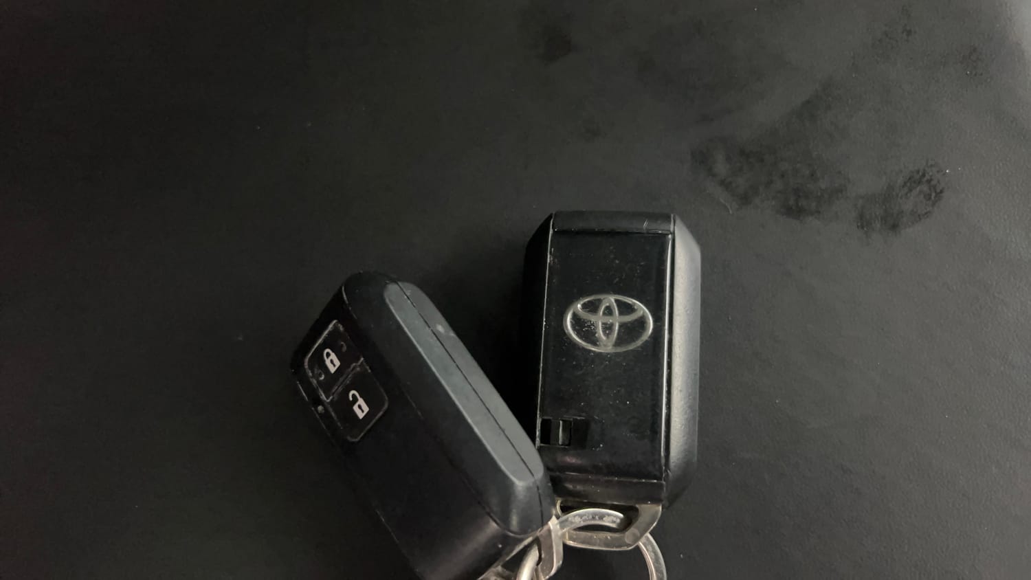 Used 2022 Toyota Glanza V Petrol Manual extra CAR KEY VIEW