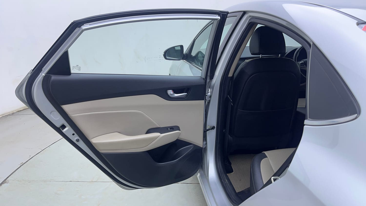 Used 2017 Hyundai Verna SX (O) 1.6 VTVT AT Petrol Automatic interior LEFT REAR DOOR OPEN VIEW
