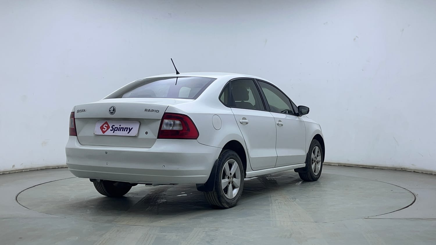 Used 2016 Skoda Rapid 1.5 TDI CR Style Plus AT Diesel Automatic exterior RIGHT REAR CORNER VIEW