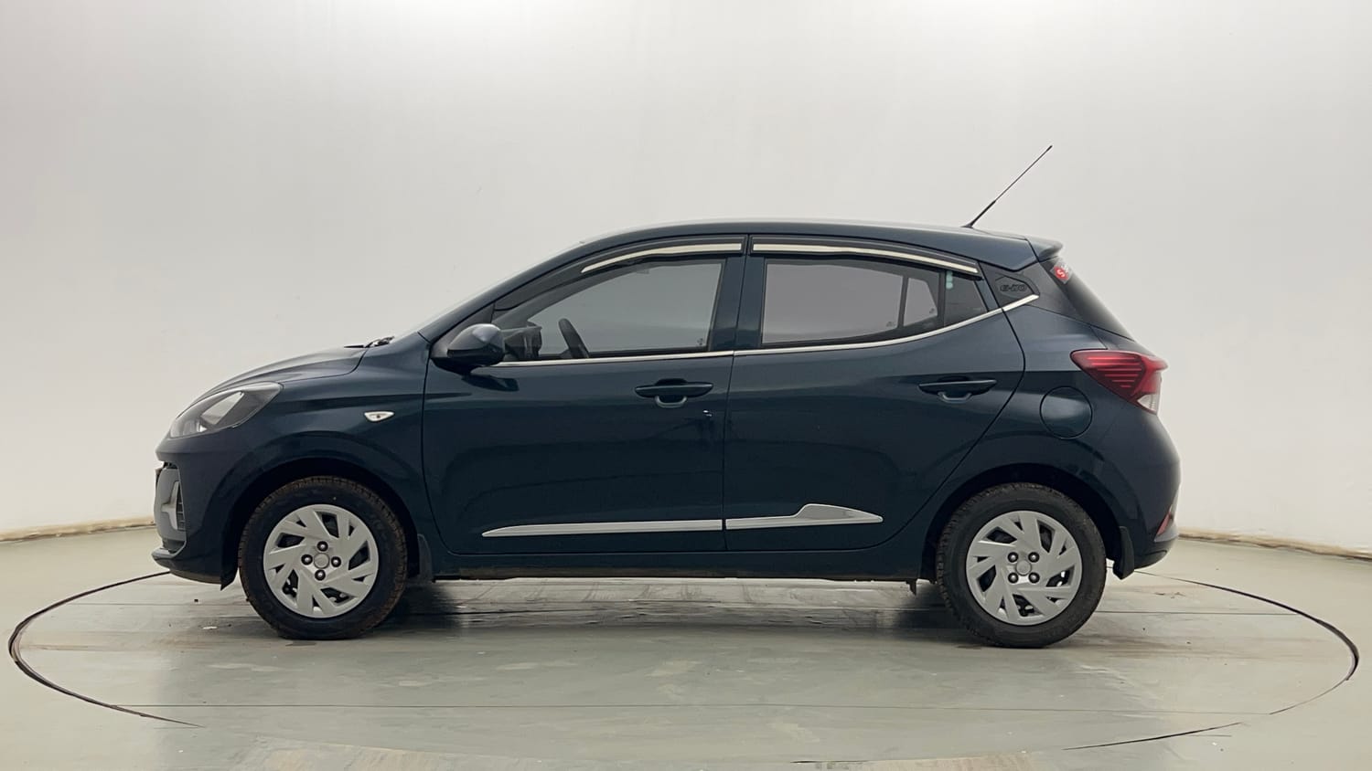 Used 2025 Hyundai Grand i10 Nios Magna 1.2 Kappa Petrol Manual exterior LEFT SIDE VIEW