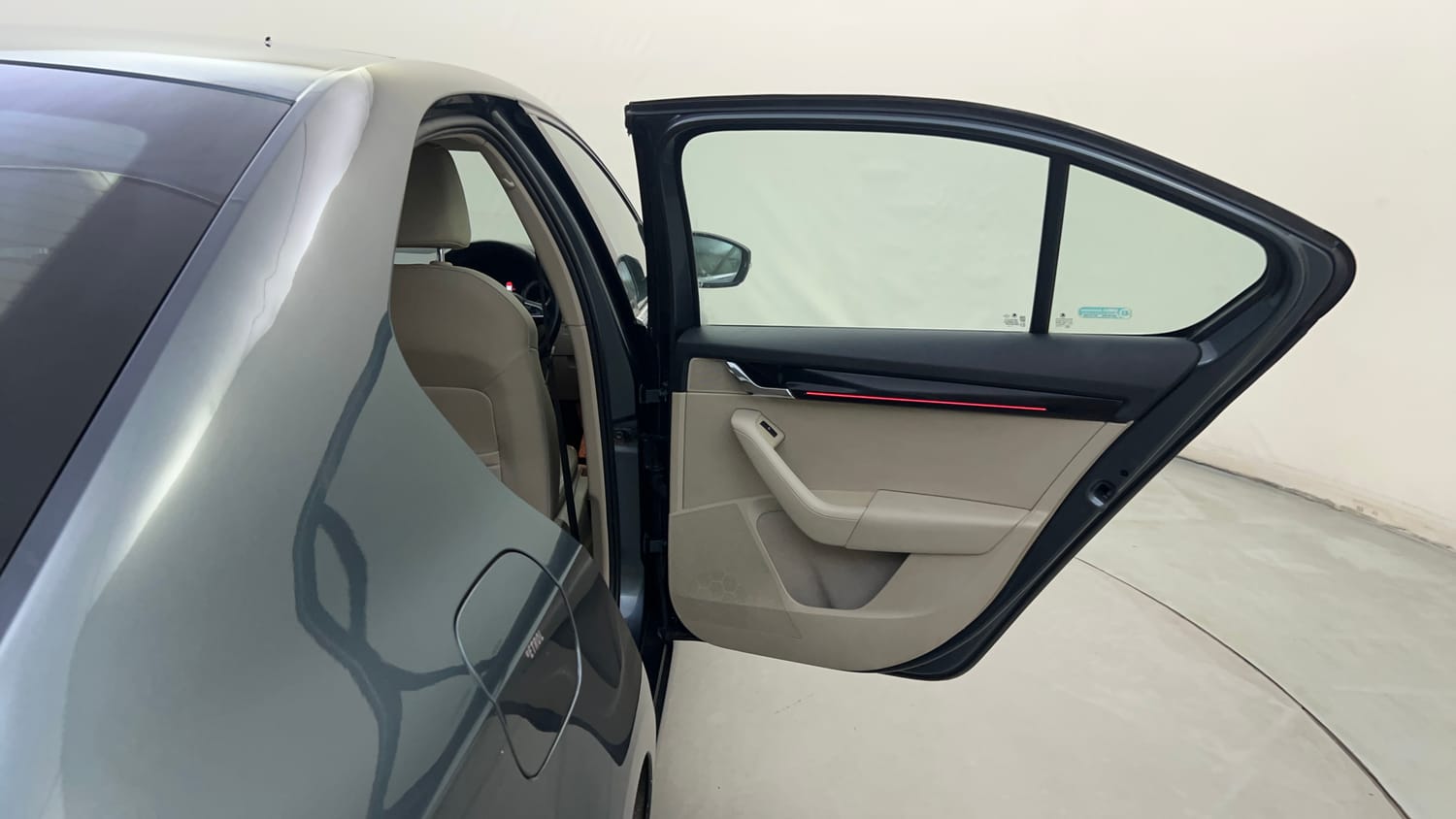 Used 2018 Skoda Octavia 1.8 TSI L&K Petrol Automatic interior RIGHT REAR DOOR OPEN VIEW