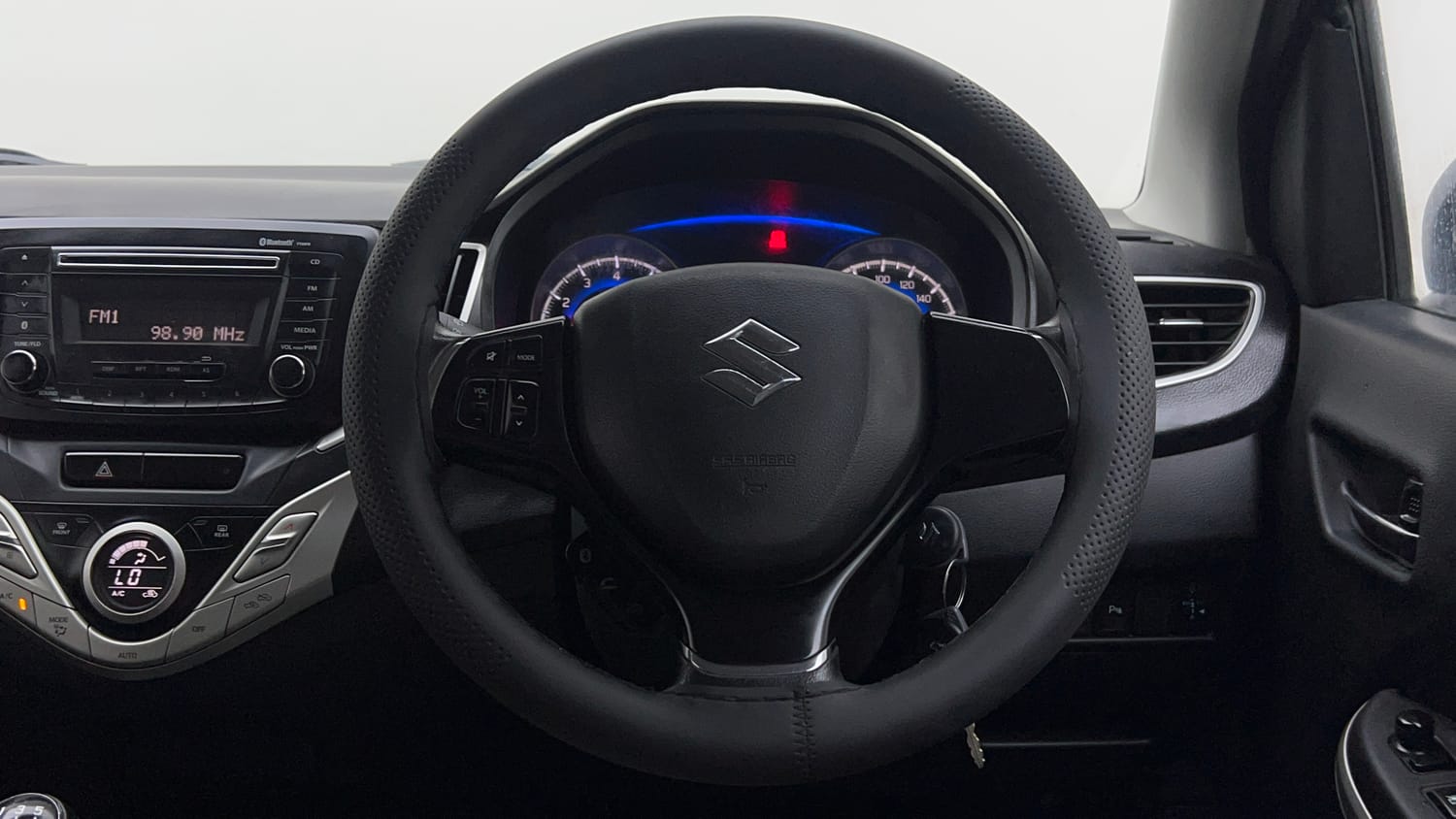 Used 2017 Maruti Suzuki Baleno Delta 1.2 Petrol Manual interior STEERING VIEW