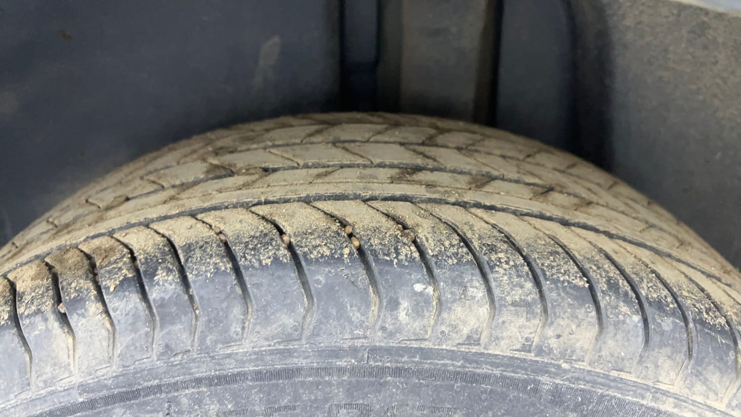 Used 2025 Volkswagen Taigun Topline 1.0 TSI AT Petrol Automatic tyres LEFT REAR TYRE TREAD VIEW