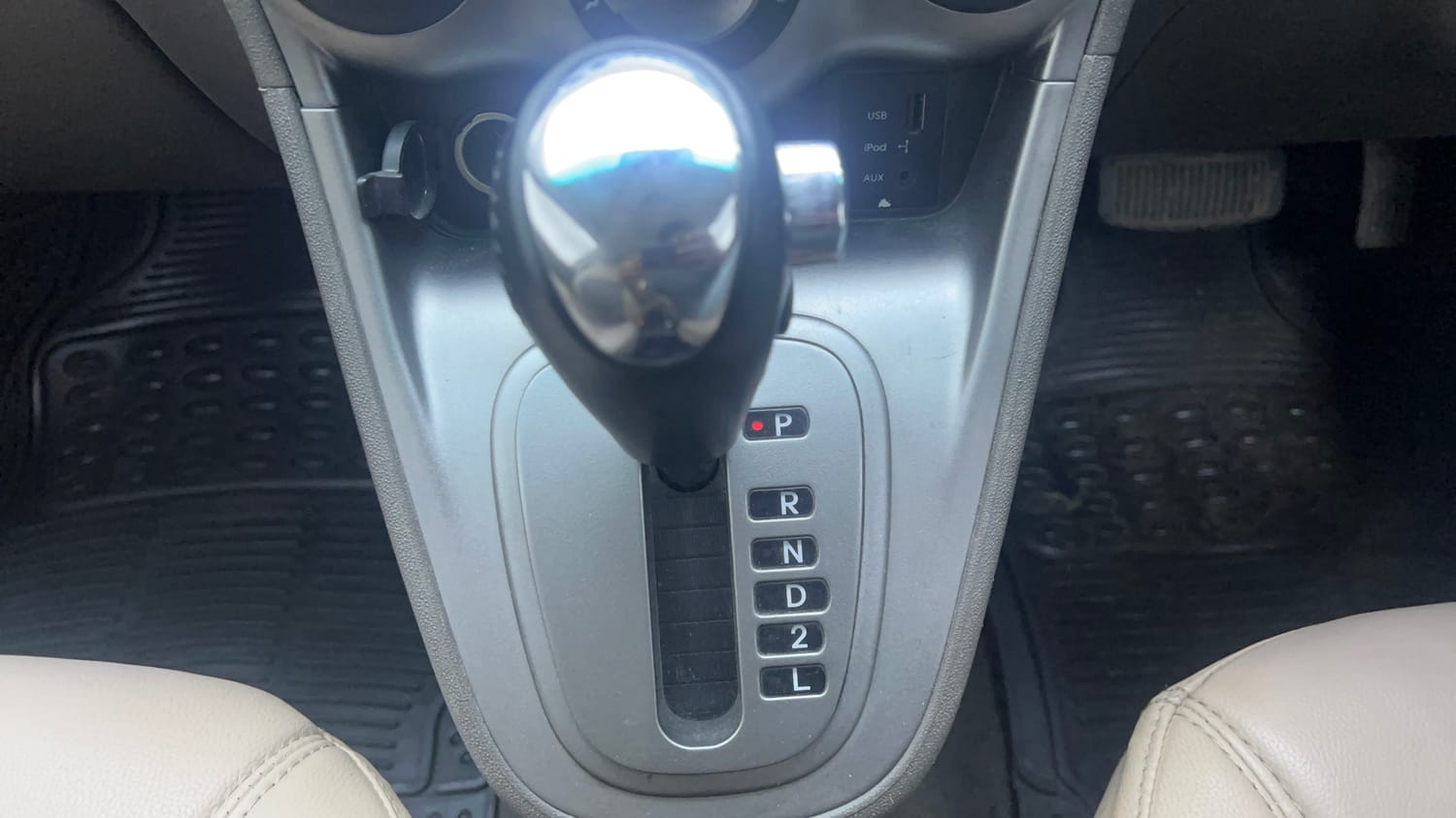 Used 2012 Hyundai i10 Sportz 1.2 AT Kappa2 Petrol Automatic interior GEAR  KNOB VIEW