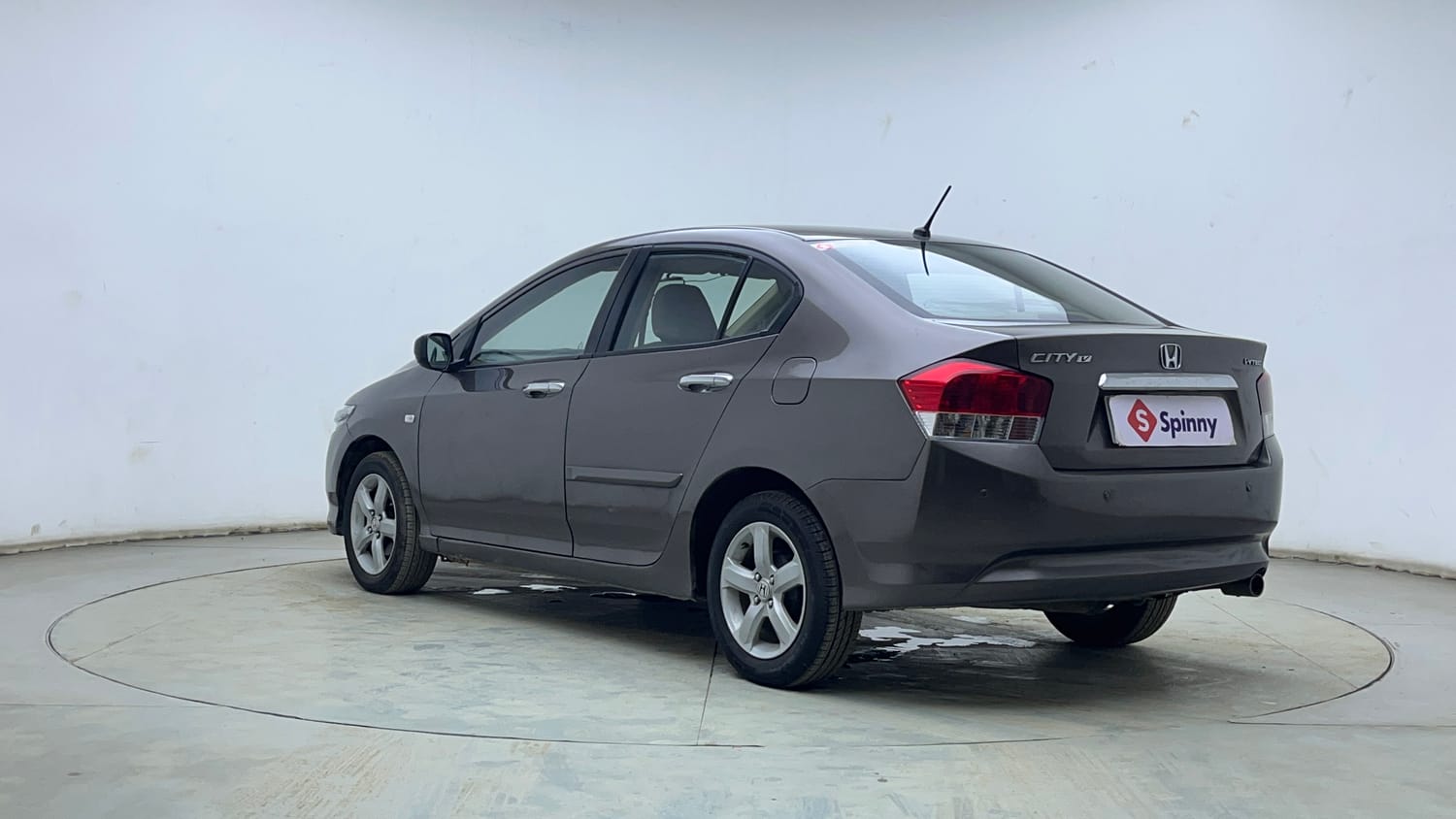 Used 2011 Honda City 1.5 V AT Petrol Automatic exterior LEFT REAR CORNER VIEW