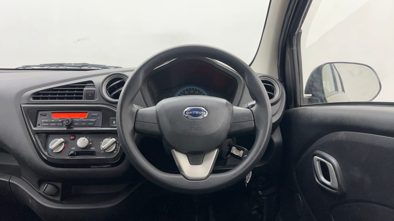 Used 2018 Datsun Redi-GO S 1.0 AMT Petrol Automatic interior STEERING VIEW